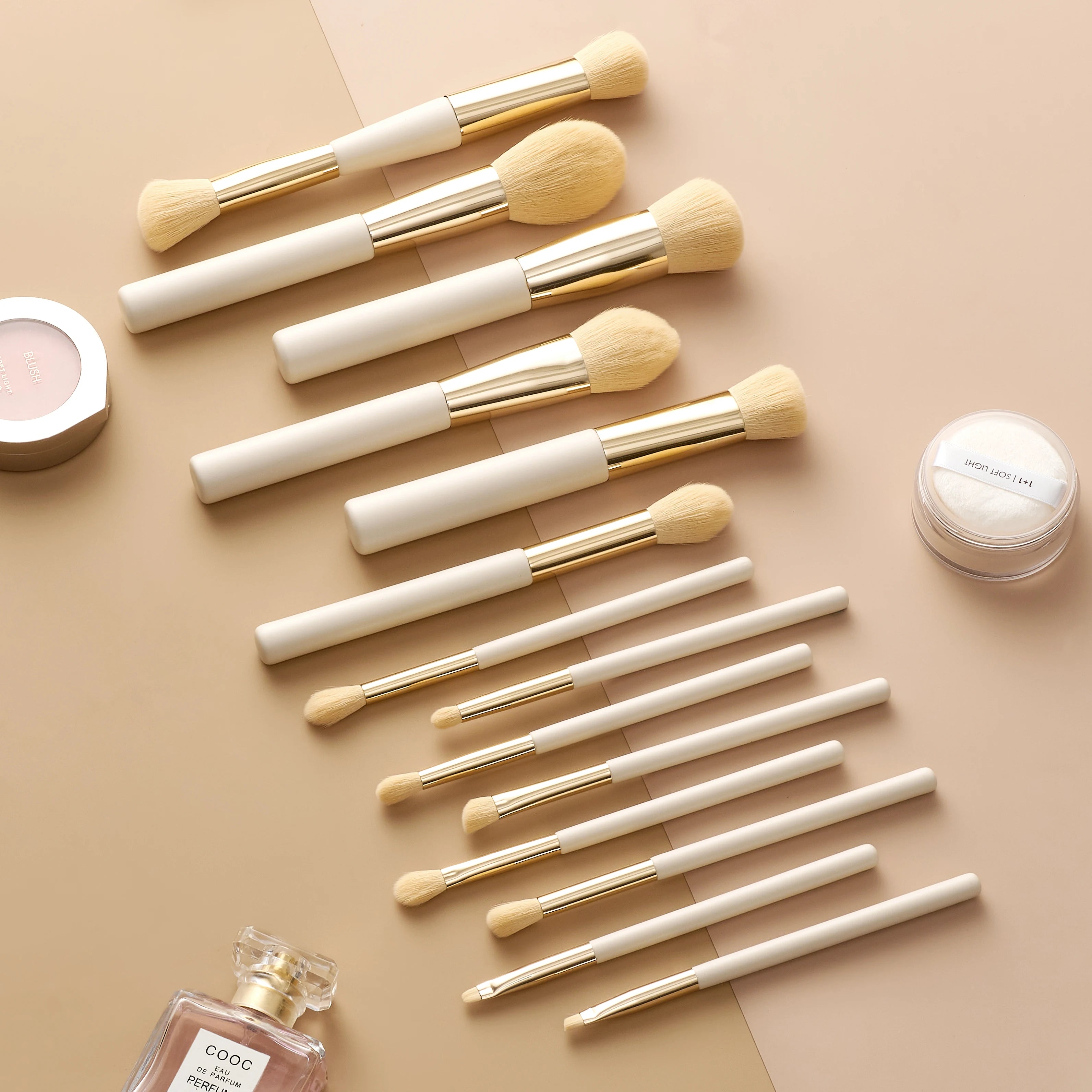 Livingandhome Professional Makeup Brush Tools Include Powder Foundation Concealer Eyeshadow  Highlight Brush